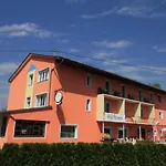 Motel Check In Eck