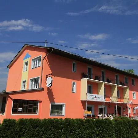 Motel Check In Eck Motel