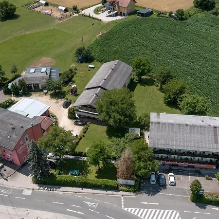 Motel Check In Eck *